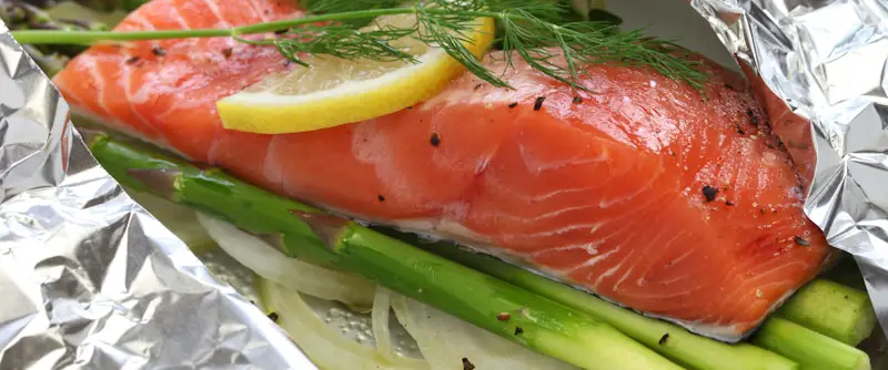 asparagus with salmon